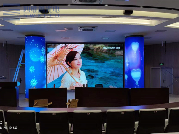 广州会议室圆柱led显示屏及3Dled大屏幕